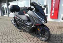 Neumotorrad Honda Forza 125 Special Edition