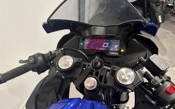 Gebrauchtmotorrad Yamaha R125 - Bild 4