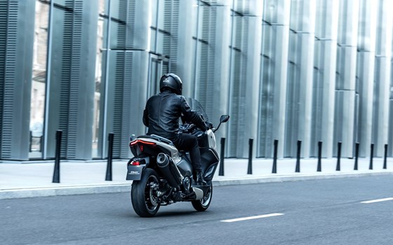 Neufahrzeug Yamaha TMAX Tech MAX - Bild 15