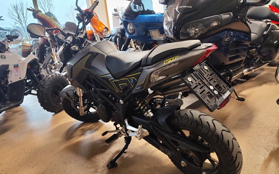 Gebrauchtmotorrad Benelli TnT 125 - Bild 2