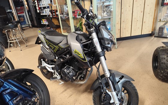 Gebrauchtmotorrad Benelli TnT 125 - Bild 4