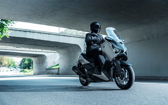 Neufahrzeug Yamaha XMAX 300 Tech MAX+ - Bild 10