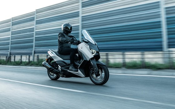 Neufahrzeug Yamaha XMAX 300 Tech MAX+ - Bild 14