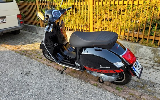 Gebrauchtmotorrad Vespa GTS 300 Super - Bild 5