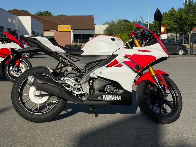 Yamaha R125 World GP 60th Anniversary 