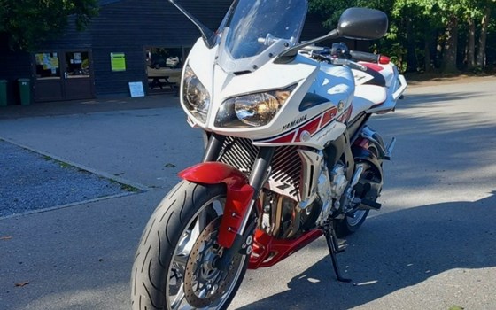 Gebrauchtmotorrad Yamaha FZ1 Fazer - Bild 3