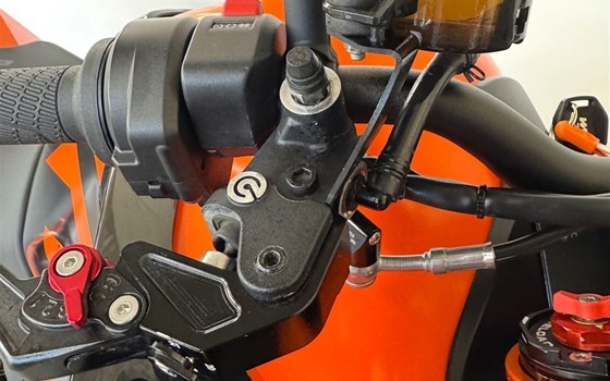 Gebrauchtmotorrad KTM 890 Duke GP - Bild 9