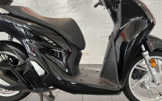 Gebrauchtmotorrad Honda SH150i - Bild 4