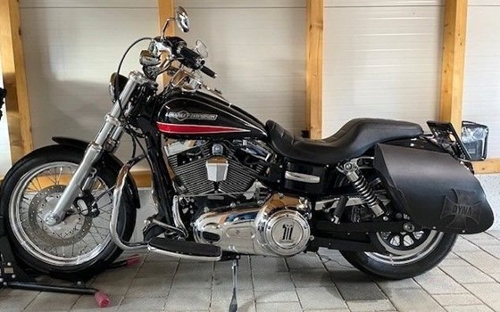 Gebrauchtmotorrad Harley-Davidson Dyna Super Glide Custom FXDC - Bild 4