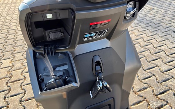 Neufahrzeug Voge SR1 125 ABS TCS - Bild 7