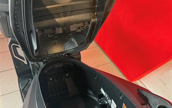 Gebrauchtmotorrad Yamaha NMAX 125 - Bild 5