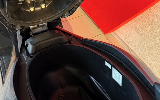 Gebrauchtmotorrad Yamaha NMAX 125 - Bild 6