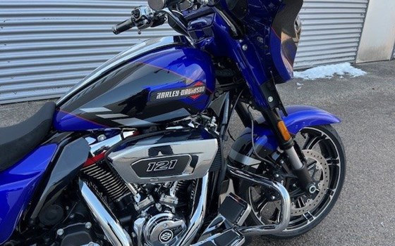 Gebrauchtmotorrad Harley-Davidson CVO Street Glide FLHXSE - Bild 3