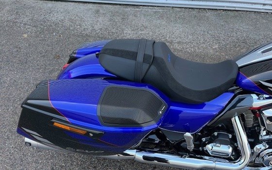 Gebrauchtmotorrad Harley-Davidson CVO Street Glide FLHXSE - Bild 6