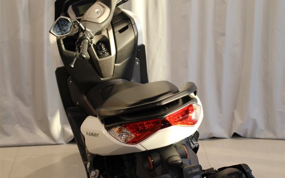Gebrauchtmotorrad Yamaha NMAX 125 - Bild 11