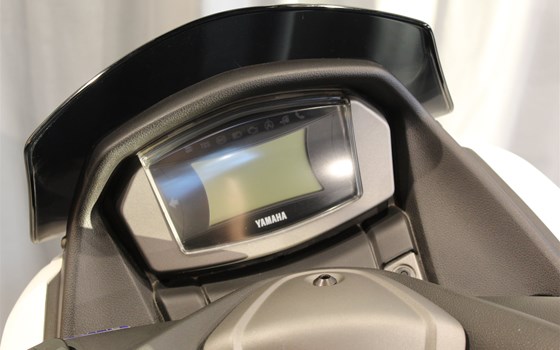 Gebrauchtmotorrad Yamaha NMAX 125 - Bild 12