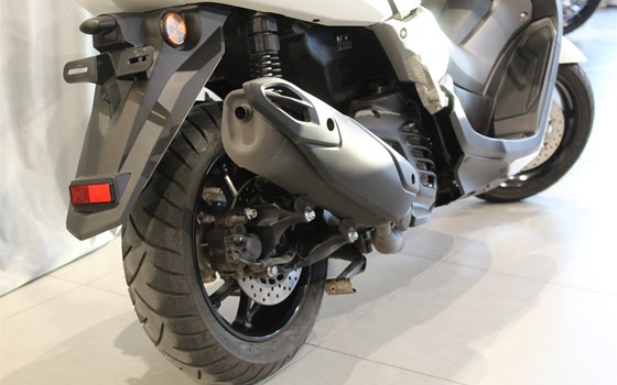 Gebrauchtmotorrad Yamaha NMAX 125 - Bild 3