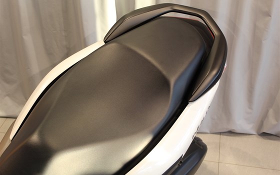 Gebrauchtmotorrad Yamaha NMAX 125 - Bild 8