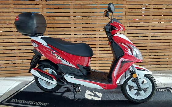 Gebrauchtmotorrad Sym Jet 4 50 - Bild 2