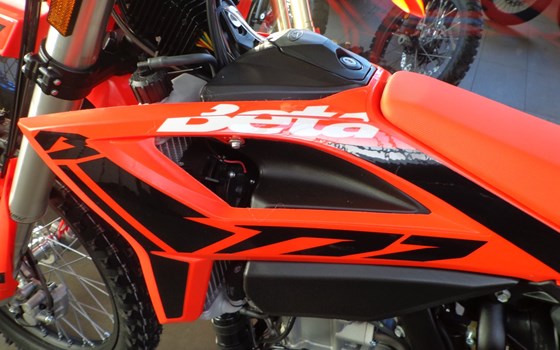 Neufahrzeug Beta RR 125 4T LC Enduro - Bild 6