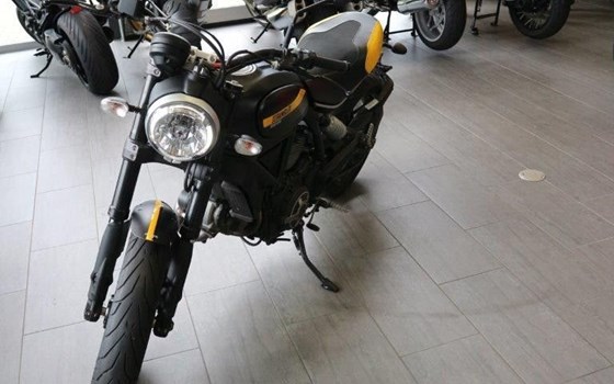 Gebrauchtmotorrad Ducati Scrambler Full Throttle - Bild 3