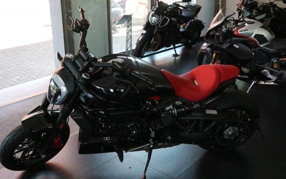 Neufahrzeug Ducati XDiavel Nera - Bild 5