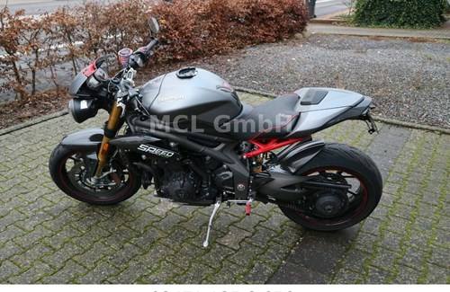 Gebrauchtmotorrad Triumph Speed Triple R