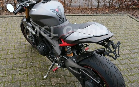 Gebrauchtmotorrad Triumph Speed Triple R - Bild 8