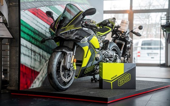 Neufahrzeug Ducati Panigale V4 Lamborghini - Bild 1