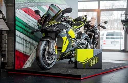 Neumotorrad Ducati Panigale V4 Lamborghini