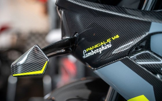 Neufahrzeug Ducati Panigale V4 Lamborghini - Bild 18
