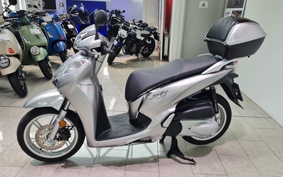 Gebrauchtmotorrad Honda SH300i - Bild 3