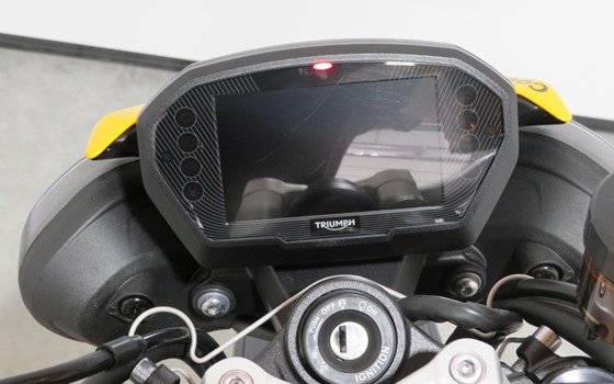 Gebrauchtmotorrad Triumph Street Triple RS - Bild 9
