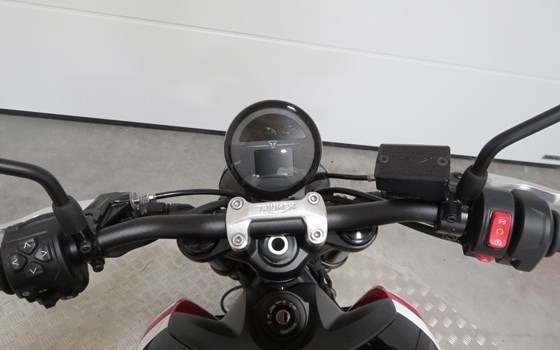 Gebrauchtmotorrad Triumph Trident 660 - Bild 4