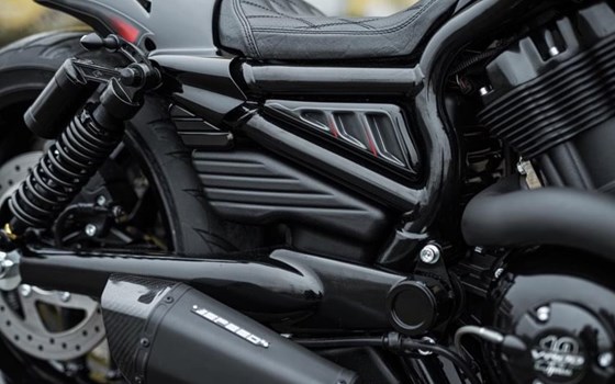 Gebrauchtmotorrad Harley-Davidson V-Rod 10th Anniversary Edition VRSCDX ANV - Bild 9