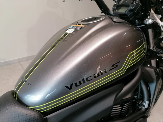 Kawasaki Vulcan S (BK1 Schwarz) - Bild 3