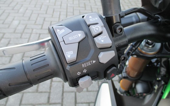 Neufahrzeug Kawasaki Z900 SE - Bild 9