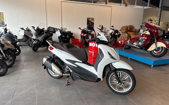 Gebrauchtmotorrad Piaggio Beverly 300 - Bild 1