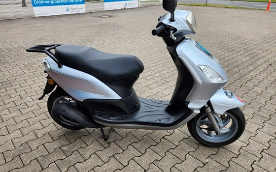 Gebrauchtmotorrad Piaggio Fly 125 - Bild 2
