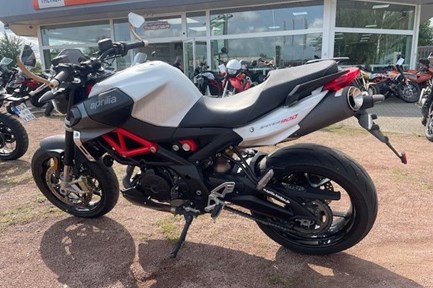 Aprilia Shiver 900