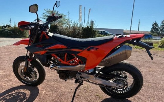 Neufahrzeug KTM 690 SMC R - Bild 7