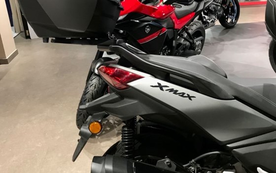 Gebrauchtmotorrad Yamaha XMAX 300 - Bild 2