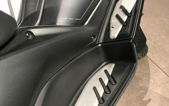 Gebrauchtmotorrad Yamaha XMAX 300 - Bild 6