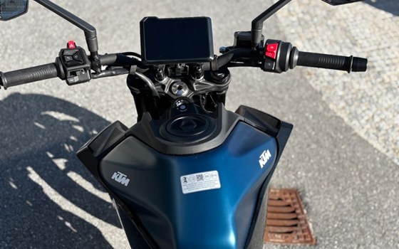 Neufahrzeug KTM 125 Duke - Bild 12