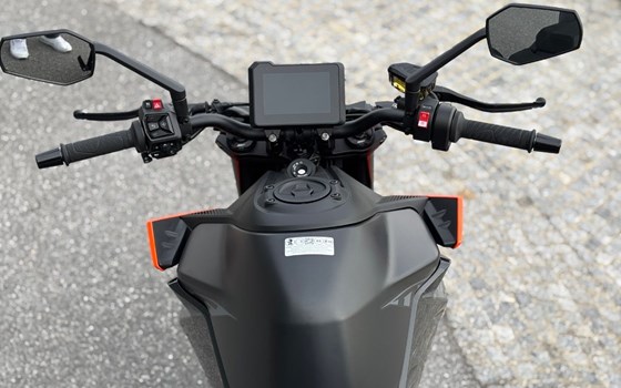 Neufahrzeug KTM 990 Duke - Bild 13