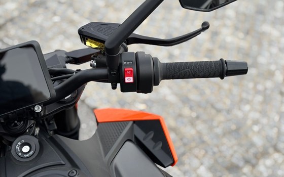 Neufahrzeug KTM 990 Duke - Bild 14