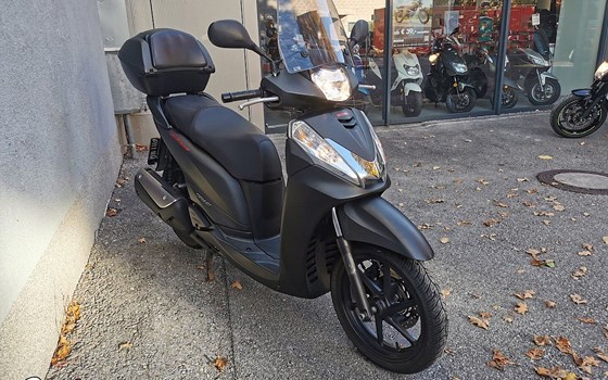 Gebrauchtmotorrad Honda SH300i - Bild 3