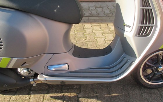 Neufahrzeug Vespa GTS 300 Super Tech - Bild 12