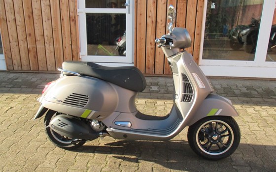 Neufahrzeug Vespa GTS 300 Super Tech - Bild 2