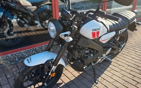 Gebrauchtmotorrad Yamaha XSR125 - Bild 1